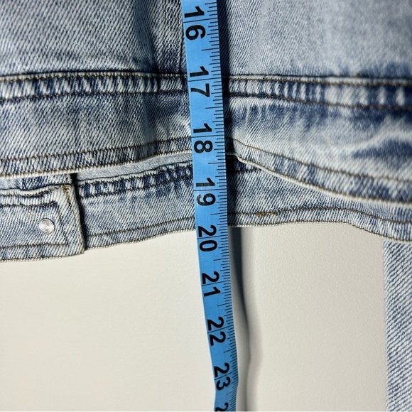 Sadie & Sage puffed sleeve denim cropped jacket - light wash - size medium EUC - Picture 9 of 10